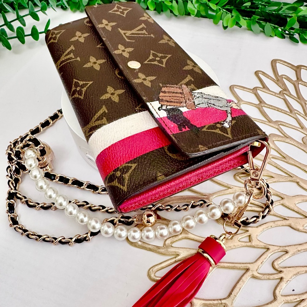 Louis Vuitton Limited Edition Monogram Wallet - Picture 12 of 14